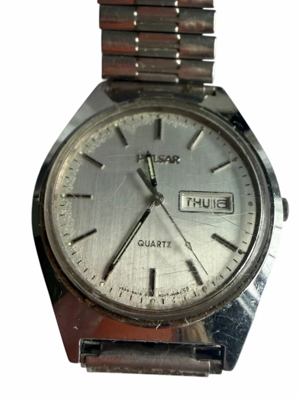 Vintage Pulsar Quartz Watch Day Date Silver Tone Stretch Band Needs Battery